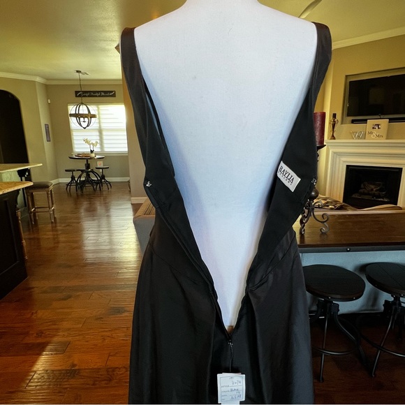 NWT Raylia Designs Black Formal Long Gown Size 14 Sleeveless Fit & Flare Prom - Picture 7 of 17